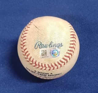 KIKE HERNANDEZ (Foul Ball) DANNY DUFFY 7/9/2017 MLB Game Used DODGERS Royals GU