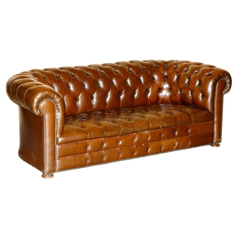 ART DECO VINTAGE HAND DYED FULLY RESTORED SOLID BROWN LEATHER CHESTERFIELD SOFA
Opens in a new windo