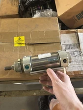 New Festo ESW-63-40-P-A-B Cylinder