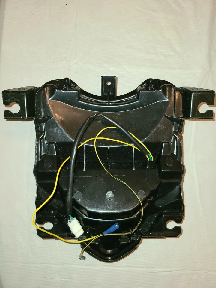 Conjunto de luz trasera integrada para Suzuki Boulevard 2006-2014 BikeMaster 261787 Foto 4 de 4