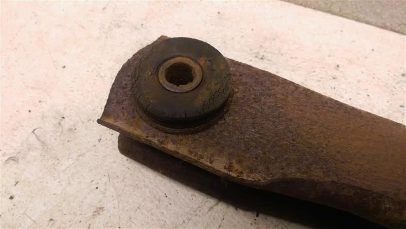 Левый задний нижний рычаг управления для 1973 Buick Centurion - Изображение 2 из 4