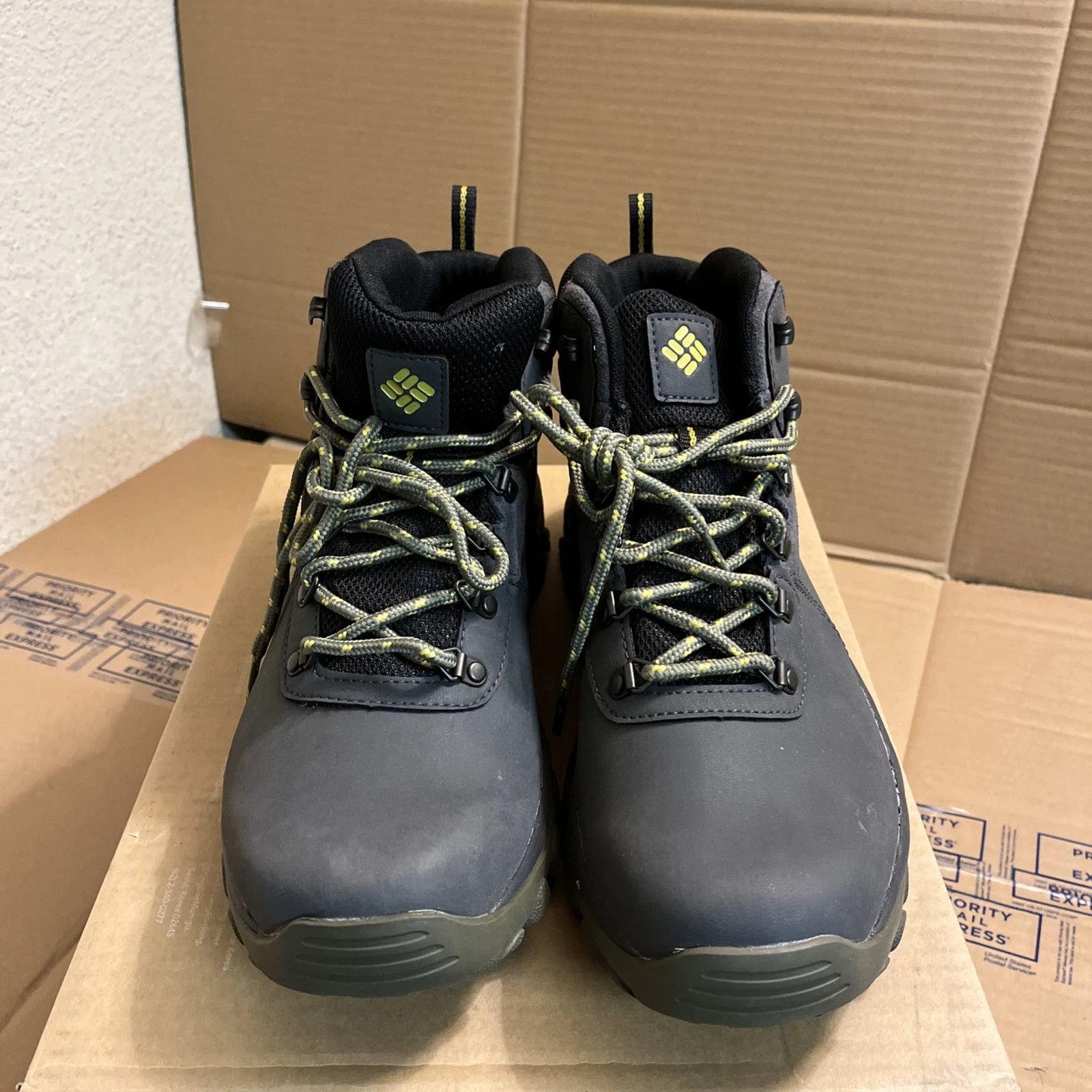 Columbia Newton Ridge Plus II Waterproof Hiking Boots Black BM3970-089 Size 12