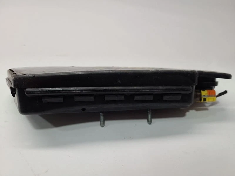 2016 2017 CHEVROLET MALIBU Left Driver Seat Front LH Airbag Air Bag  - Image 4 of 4