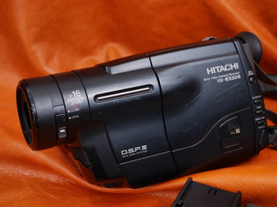 #3614 Hitachi VM-E330E 8mm Videokamera GETESTET - Bild 3 von 4