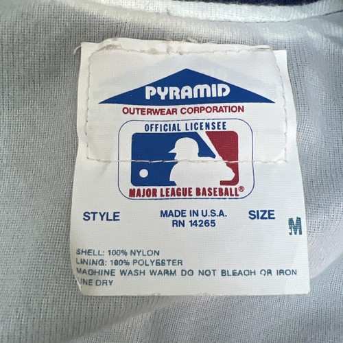 Veste légère vintage années 1990 Pyramid MLB Yankees SpellOut taille moyenne - Photo 12 sur 13
