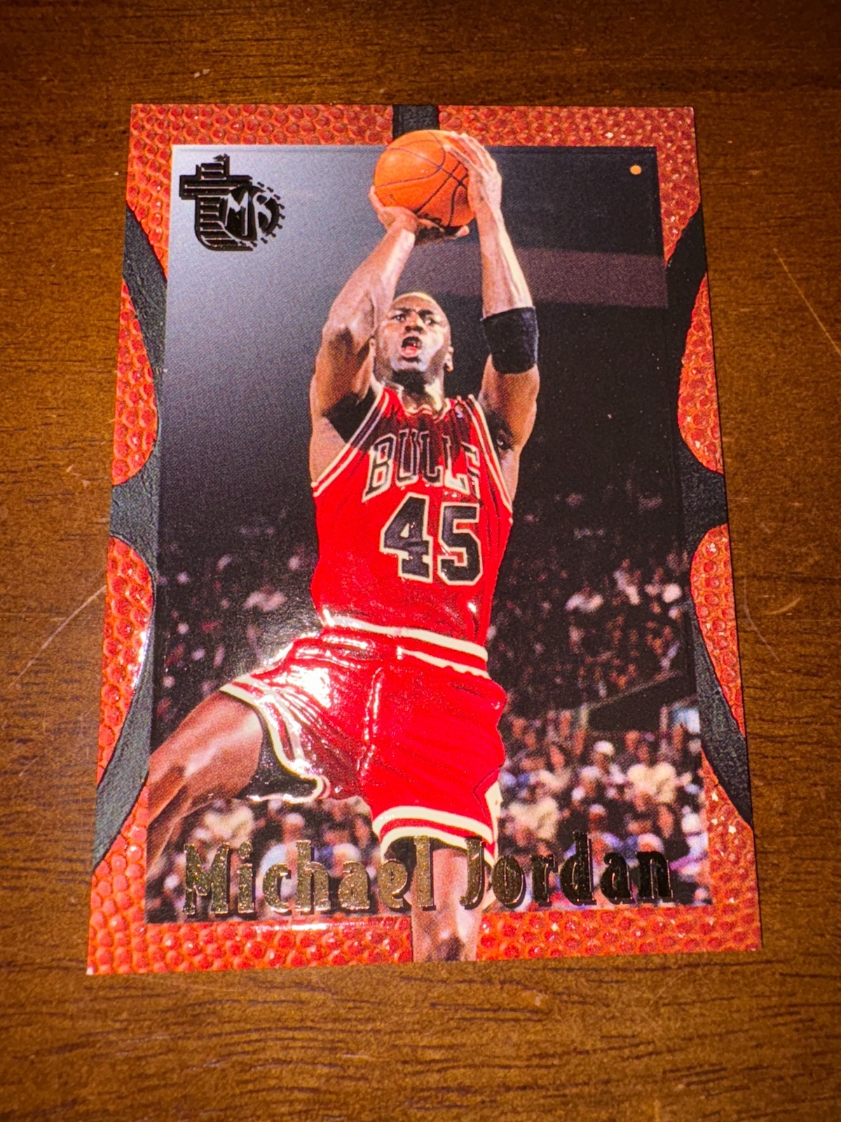 1994-95 Topps Embossed - Michael Jordan #121