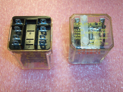 QTY (2) 8501-KUD12M1P14V53-24Vdc SQUARE D 24V 8 BLADE RELAYS USED