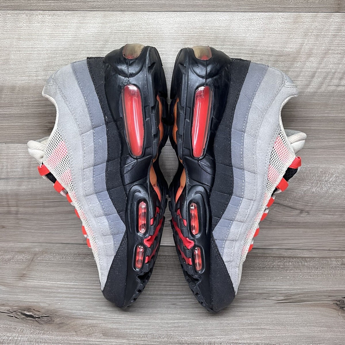 Nike Air Max 95 Solar Red Mens Size 8.5 White Black Grey Nike Air Max 95 Solar Red Mens Size 8.5 White Black Grey