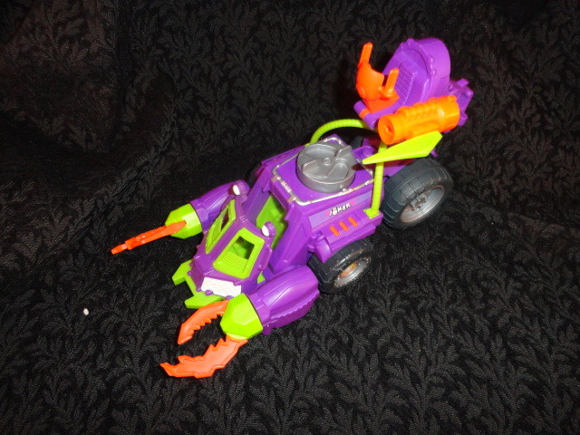 imaginext joker battle vehicle