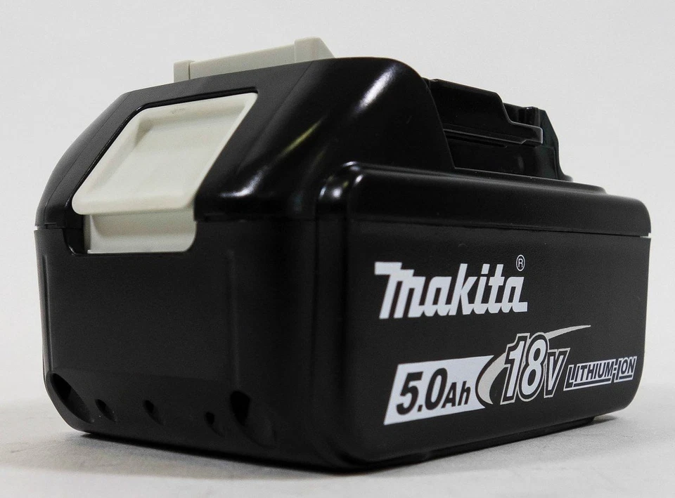 18v Li-ion 6 pcs Combo kiit (3 x 5.0Ah Li-ion Batteries and Charger DC18RD) - Image 4 of 4