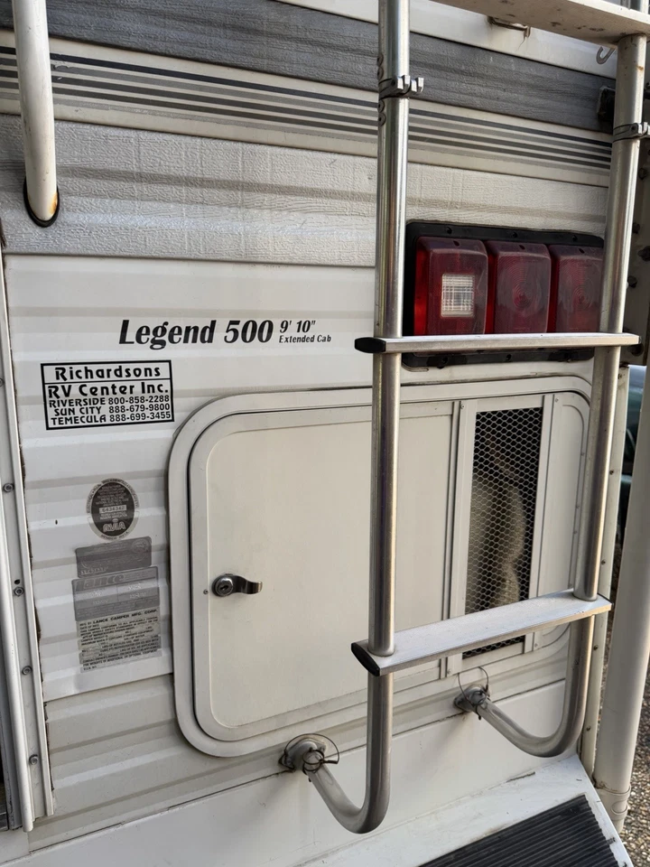 Lance Legend Slide In Truck Camper. - Image 4 of 4