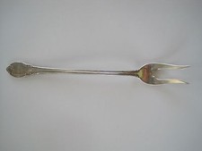 1847 Rodgers Rembembrance Hors d' Oeuvres Fork 6" Antique