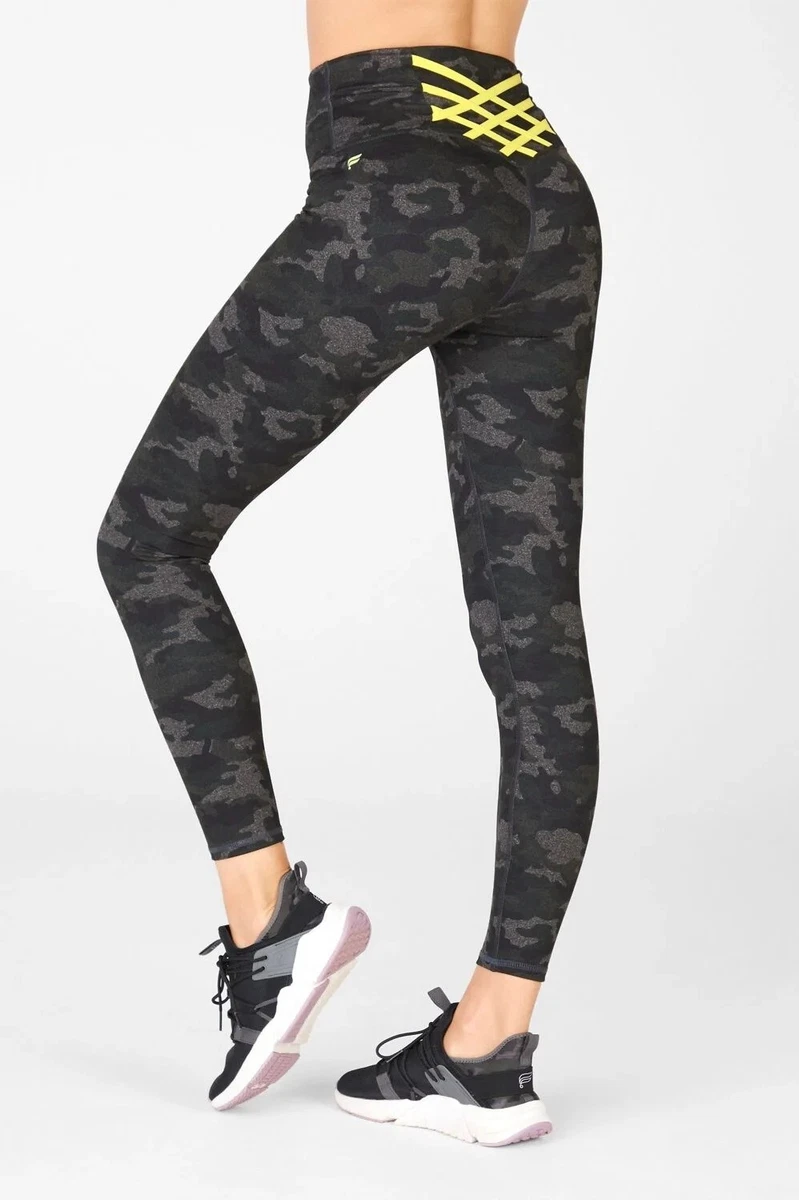 Fabletics Boost PowerHold High-Waisted 7/8 Leggings Small Charcoal Camo  Leaf