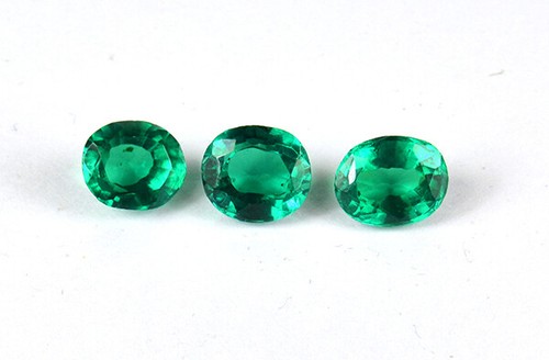 24.30 Cts/3Pcs Wholesale Lot Lab Created Green Emerald Oval Shape Loose Gemstone - Picture 2 of 4