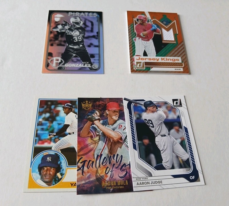 MLB Mystery Lot of 5 with 1 Garenteed Patch, Numbered or Auto Card Silver Tier