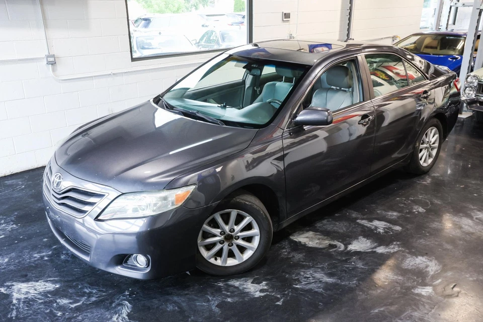 Toyota Camry LE 2010 Foto 2 de 4