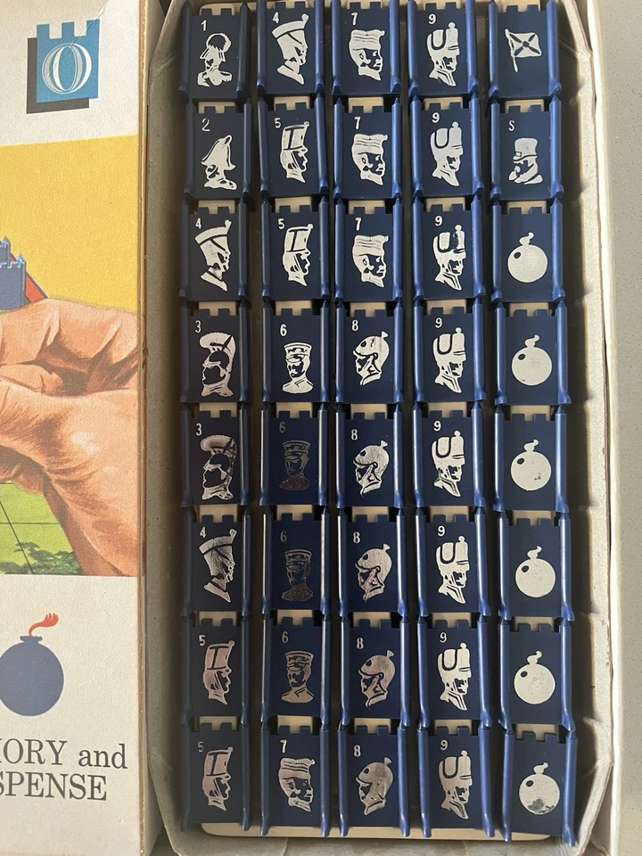 Vintage STRATEGO Board Game - Milton Bradley 1977 Complete - Image 3 of 4