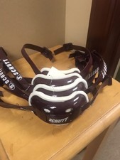 Cuatro correas para barbilla Schutt granate
