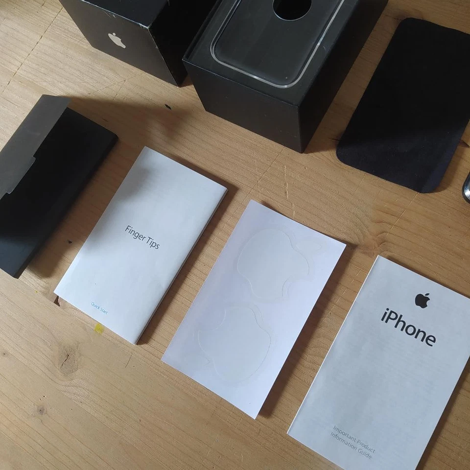 Apple iPhone 8 GB Modello A1203 - Immagine 2 di 4