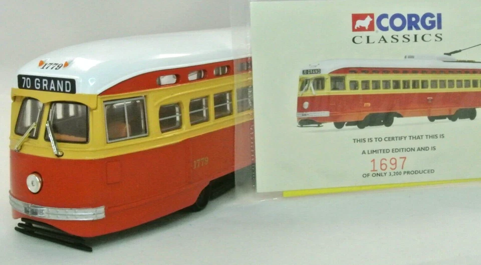 Corgi Classics 55003 St Louis Public Service City Transit - PCC Street Car 1779 - Image 3 of 4