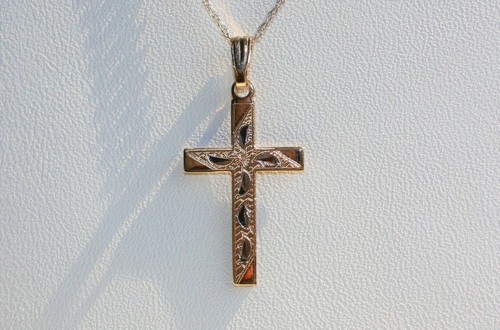 10 Karat Yellow Gold Cross Pendant 
