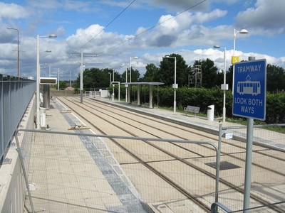 Foto A3 fast fertig - Straßenbahnhaltestelle am Gyle Gogar \/NT1672 Teil von E c2013