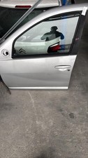 Porte avant et accessoires Dacia SANDERO