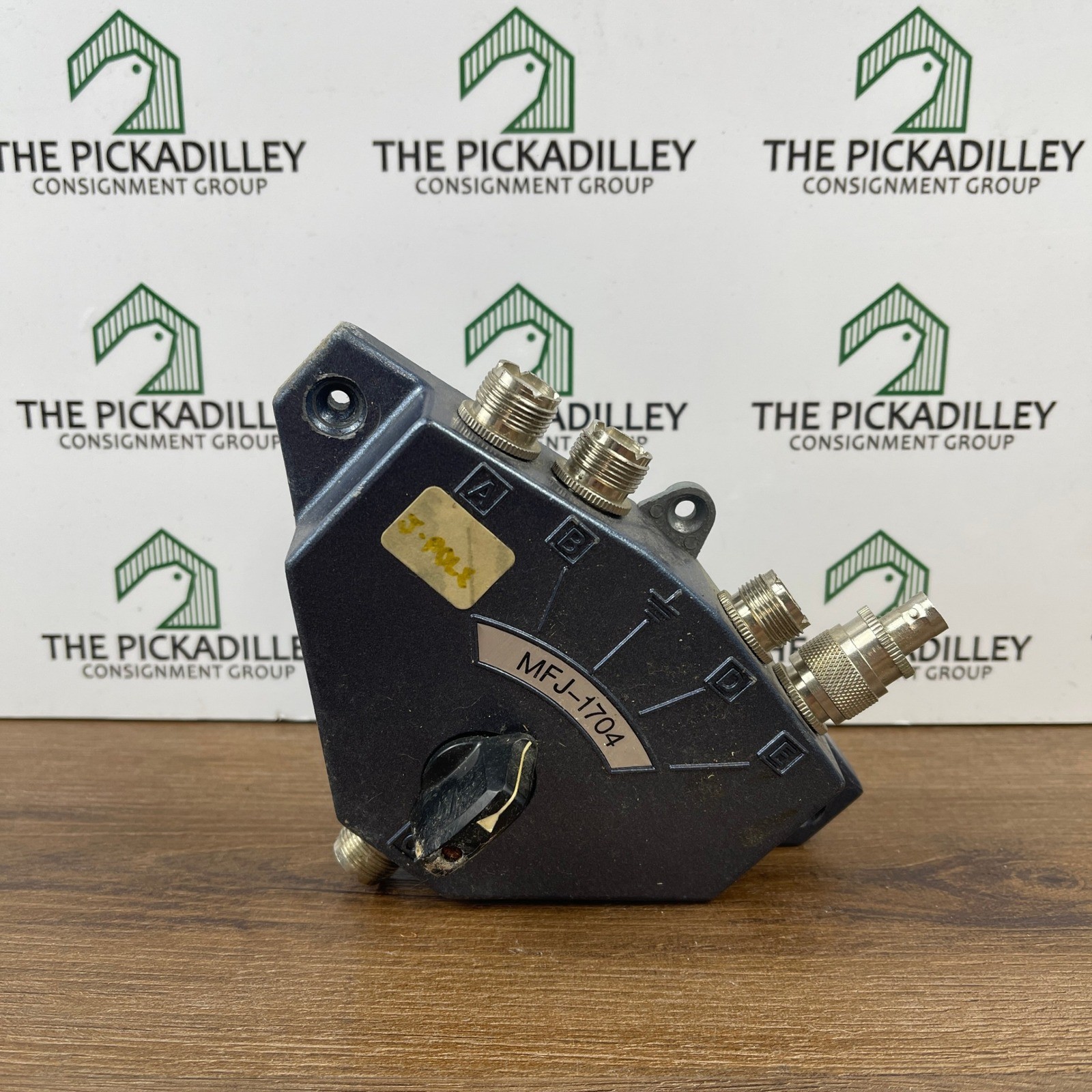 MFJ-1704 4-Position Coaxial Switch with Lightning Surge Protection 0-500 MHz