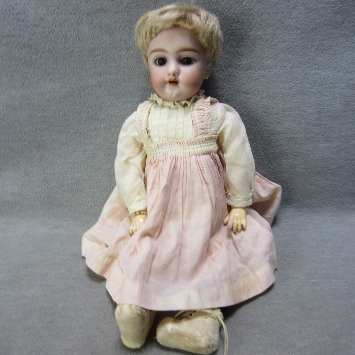 Antique Heinrich Bisque Head Doll Feathered Brows 109 incise 7.5