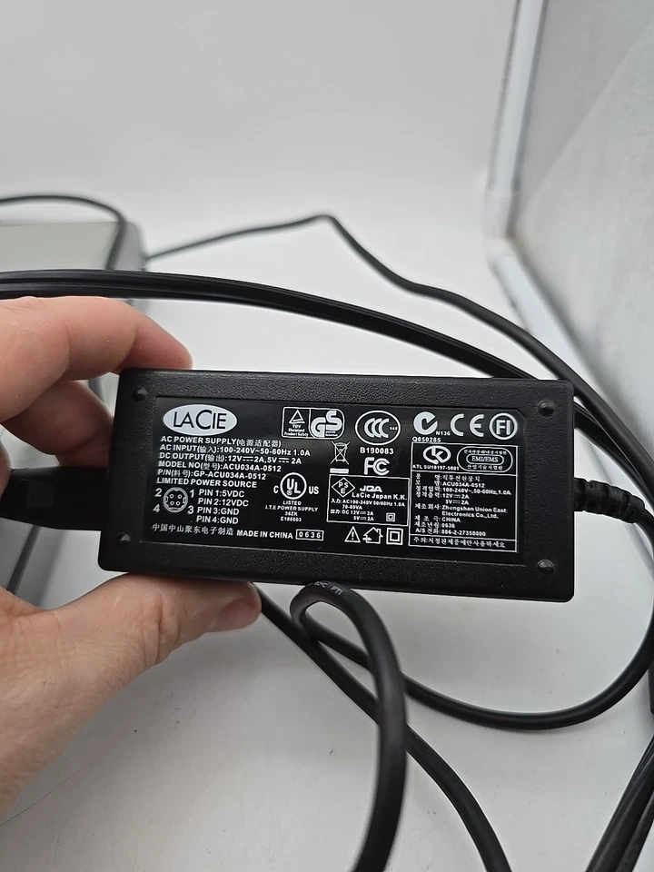 LaCie d2 EXTERNAL CD-RW Drive 52X24X52 Fire Wire for IBM-PC w/Windows MACINTOSH - Image 3 of 4