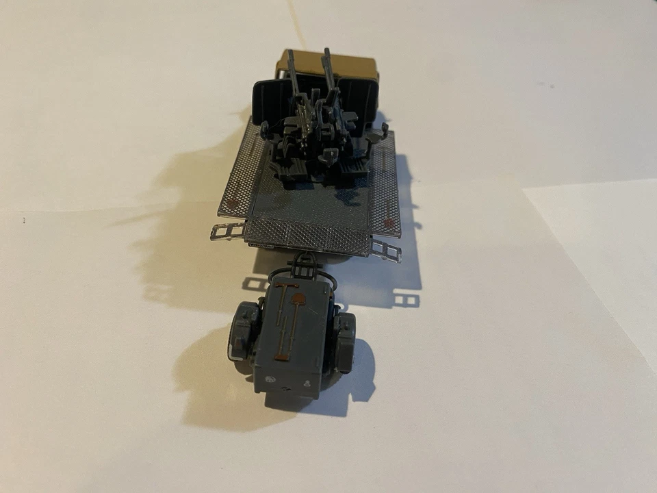 Amercom Sd Kfz 7/1 + Sd Ah 51 ACBG03 German Army 1942 Model 1:72 REPAIRED - Image 2 of 4