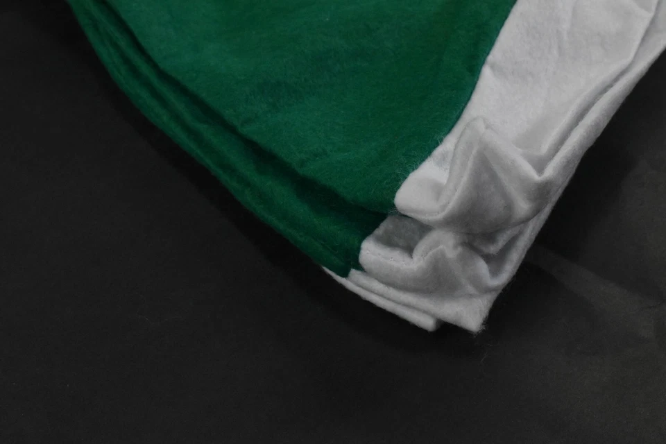 Lot of 24 Green Felt Santa Hats 13 inch - Image 3 of 4