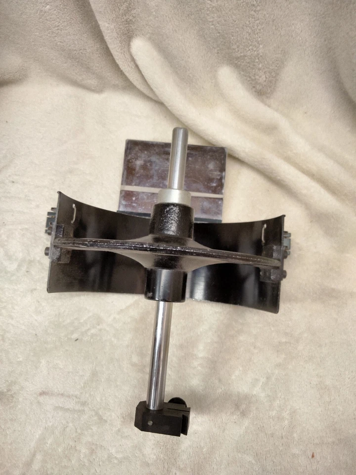 Máquina de bordar Melco EMC Cap Driver ~~ Descripción de video ~~ Foto 2 de 4