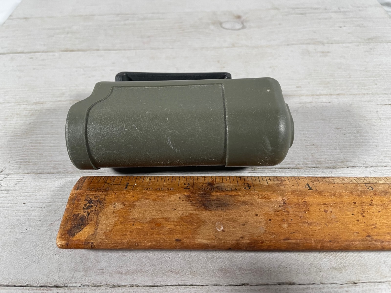 BlackHawk Flashlight Holder Pouch C1318 eBay