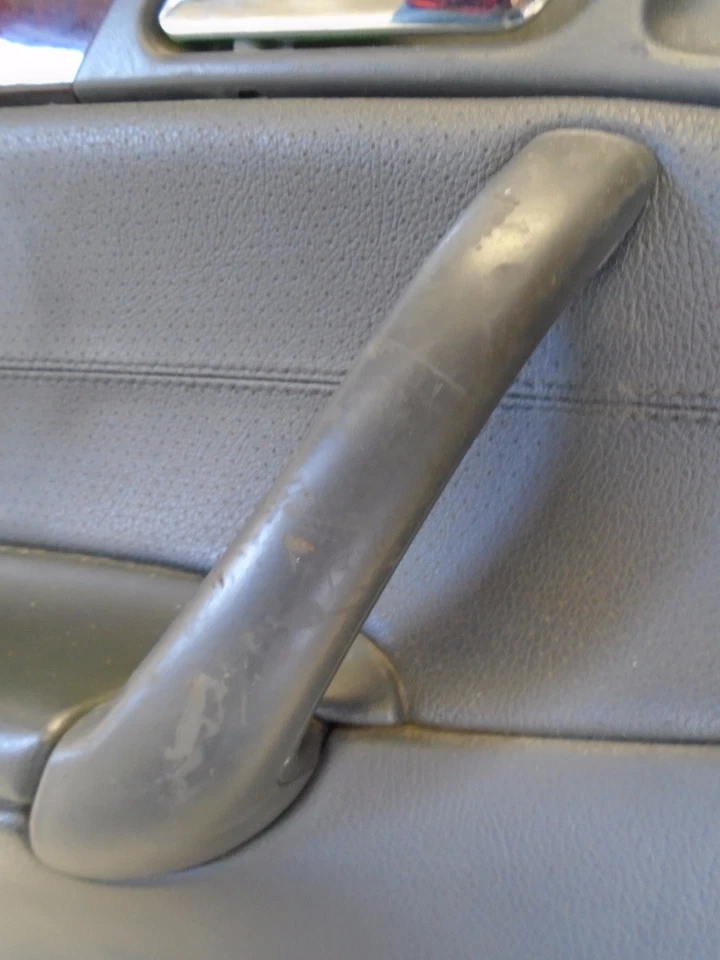 DK705358 2001 - 2005 MERCEDES C320 后轮驱动左侧室内门板原始设备制造商 — 第 2/4 张图片