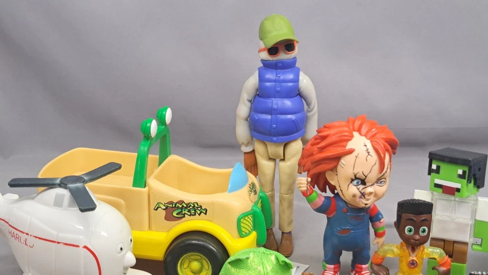 Lote de juguetes figuras de acción para niños. Juguetes diversos Foto 4 de 4