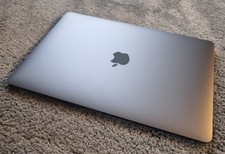 MacBook Air M1 13 inch 8GB RAM 512GB SSD A2337 Silver 3