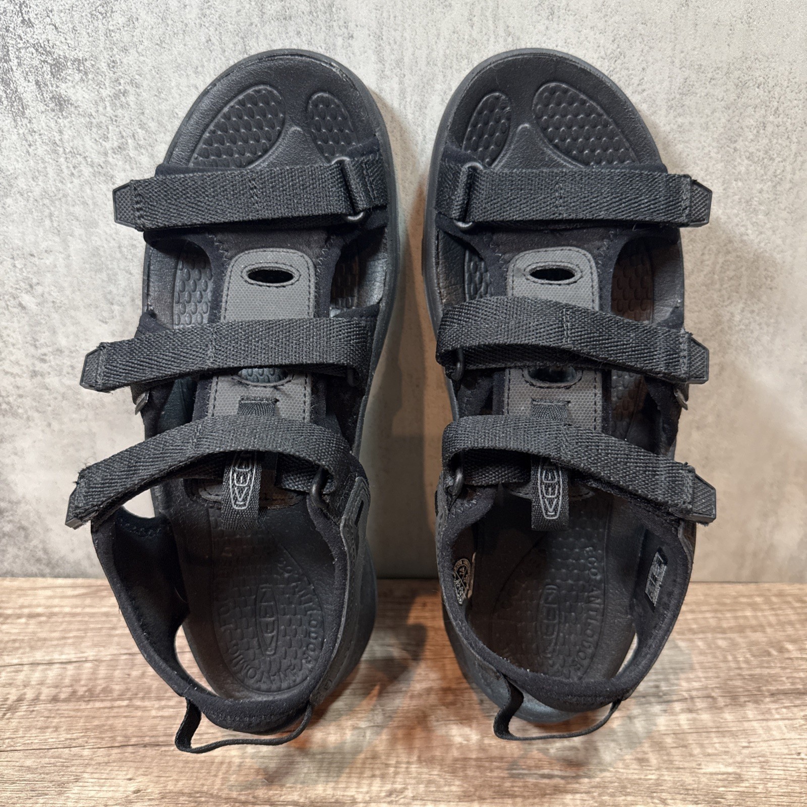 KEEN sandalo donna Astoria West punta aperta scarpa acqua nero su nero taglia 10 US