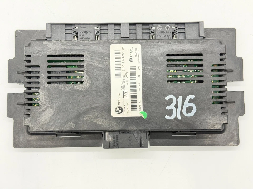 BMW 3 Series E92 Max Brose Footwell Light Module Control Unit ECU FRM3R 9249086 - Image 4 of 4