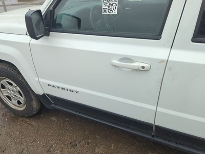 2011-2017 Jeep Patriot Driver Front Door Oem A85GD
