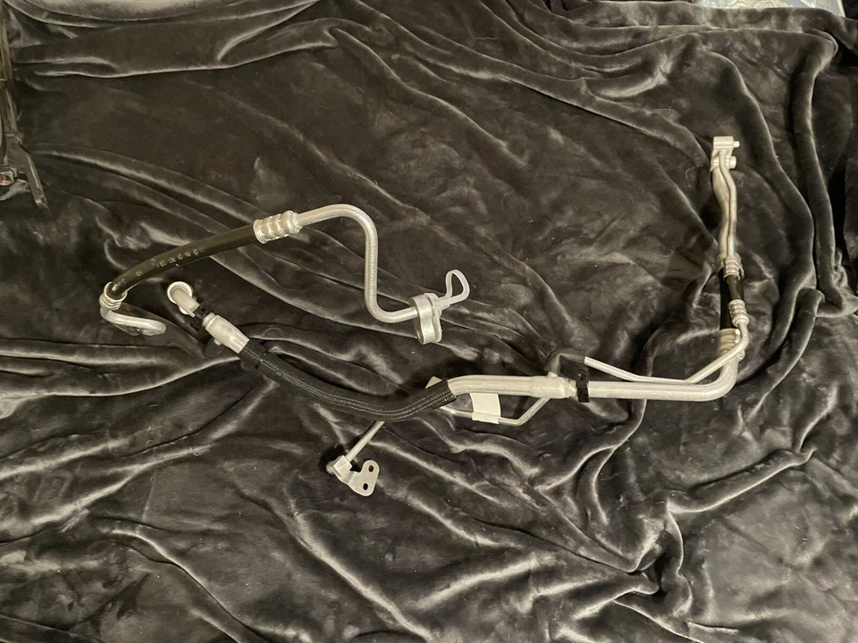 Manguera evaporadora aire acondicionado Buick Cadillac Chevrolet 2013-2019 23264956 nueva OEM 23264956 Foto 2 de 3