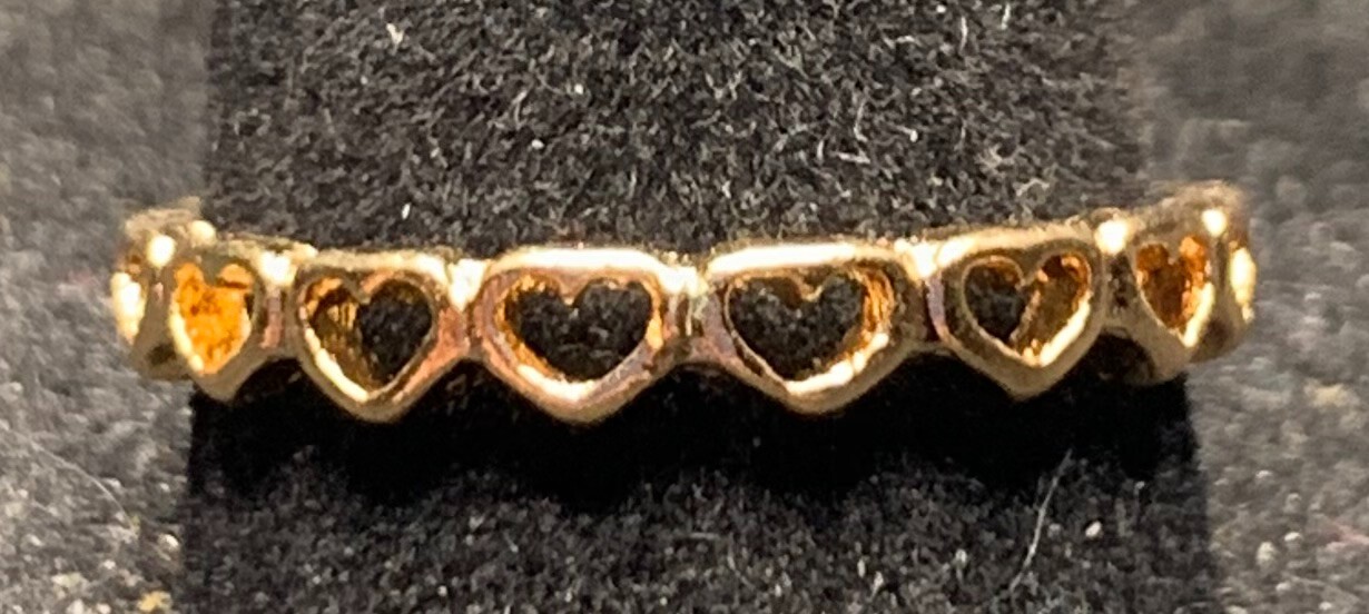 Vintage Antique Gold Tone Heart Ring - Size 7.5