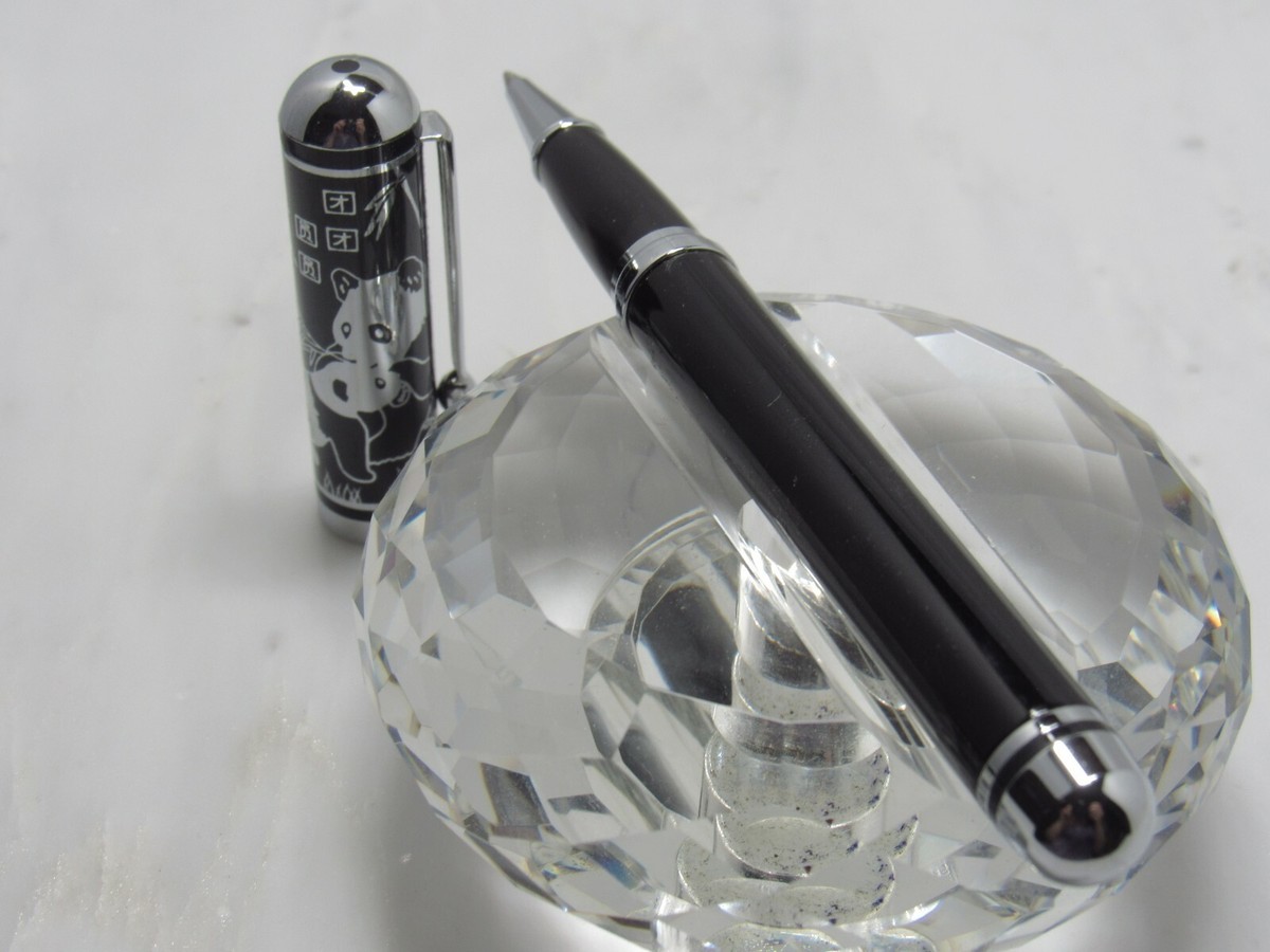 BEAUTIFUL STUNNING HIGH QUALITY DUKE BLACK ROLLER BALL PEN PANDA ON CAP