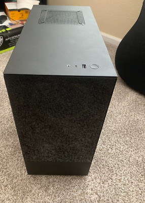 NZXT Gaming PC - Nvidia GEFORCE RTX 3070 - Intel Core i7 - 32gb