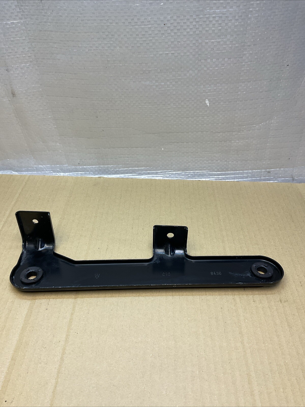 Maserati Quattroporte S Q4 2014-2019 Front Radiator support bracket