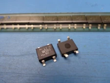 (59) DIODES INC DF06S 1A 600V 1 Phase Bridge Rectifier 4 PIN GULLWING SMD DF-S