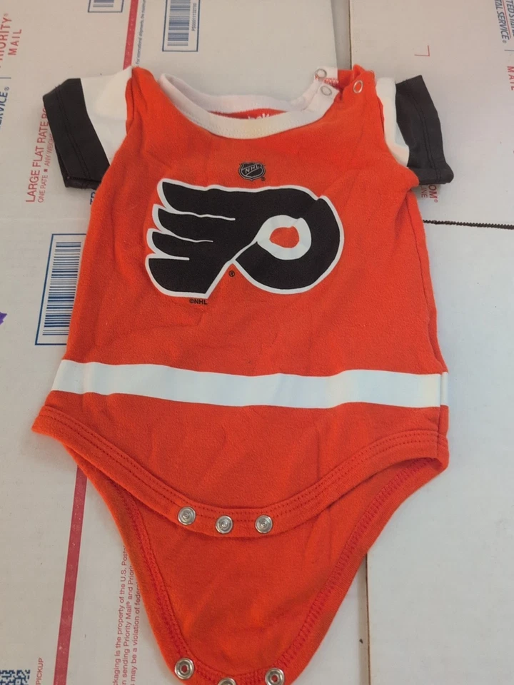Philadelphia Flyers Boys/Girl's Jumper 3-6 Months ,Orange, Reebok #397 - Image 2 of 4
