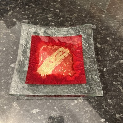 Große 9'' quadratische geschmolzene Kunstglas rot Kupfer Blatt Schale sehr guter Zustand. Südfrankreich