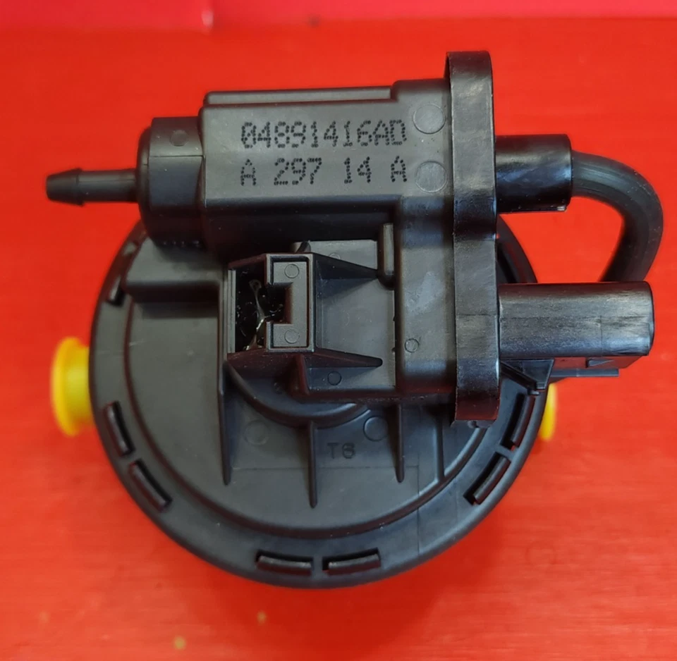 Bomba de detección de fugas OEM 04891416AD 2001-2003 Chrysler Voyager Dodge Ram Caravan Foto 2 de 4