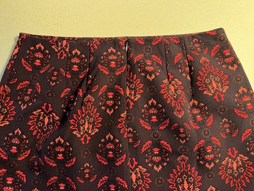 Ann Taylor Factory Pencil Skirt | Size 4 | Polyester & Spandex | NEW w/ TAGS - Picture 5 of 10